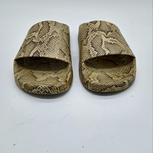 Steve Madden Sofi Printed Slide Sandal in Snake - Picture 2 of 7